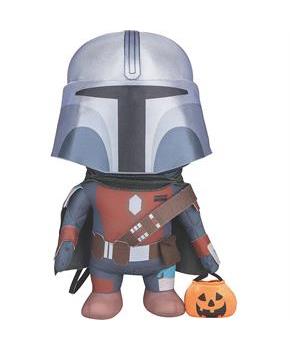 HALLOWEEN GREETER MANDALORIAN